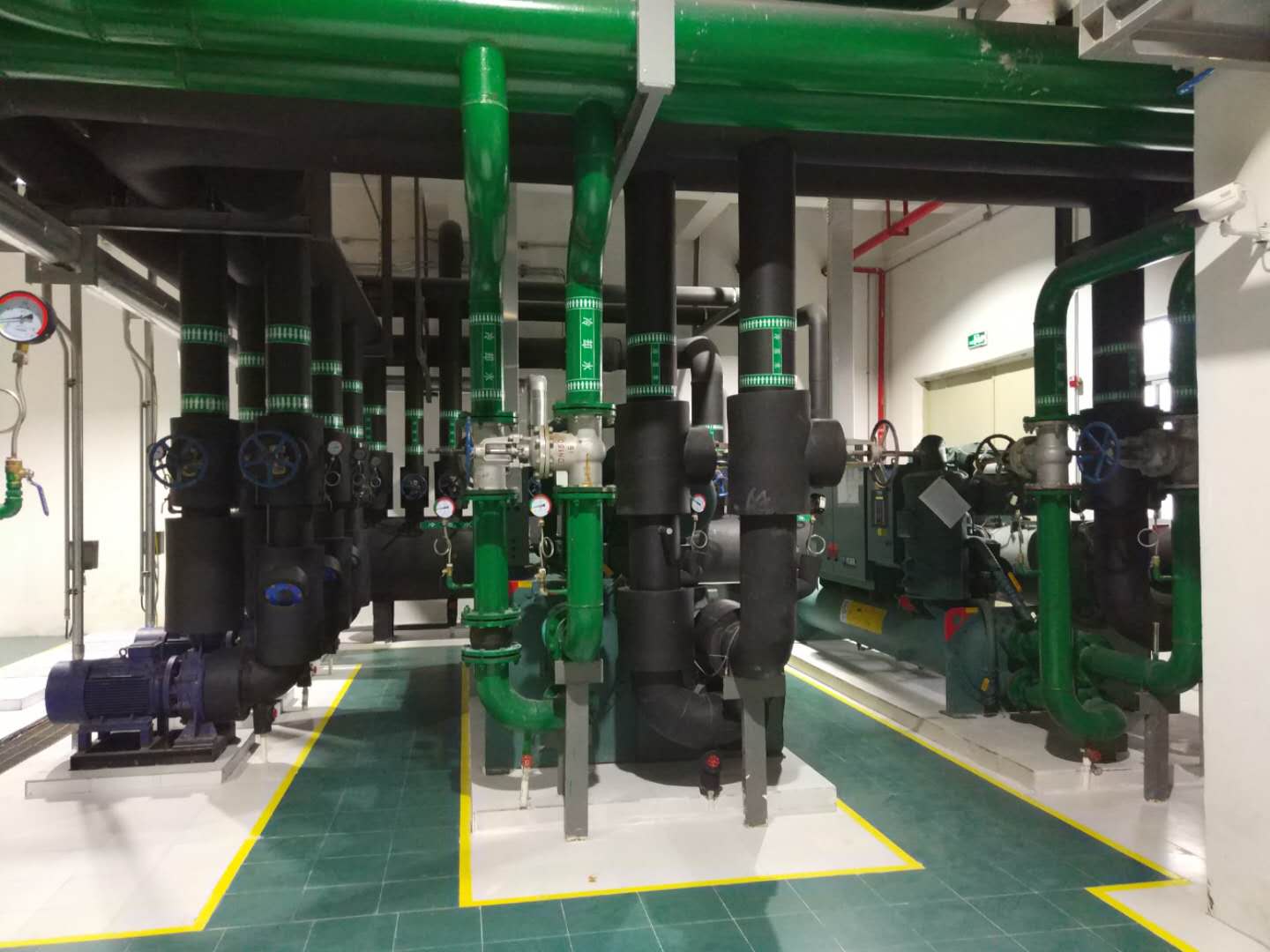  广州中央空调冷凝器物理清洗化学清洗方法